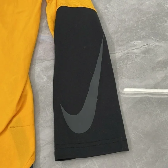 Men’s Nike Dri Fit NBA Golden State Warriors 2017 City Edition Shooting Shirt - Picture 8 of 16